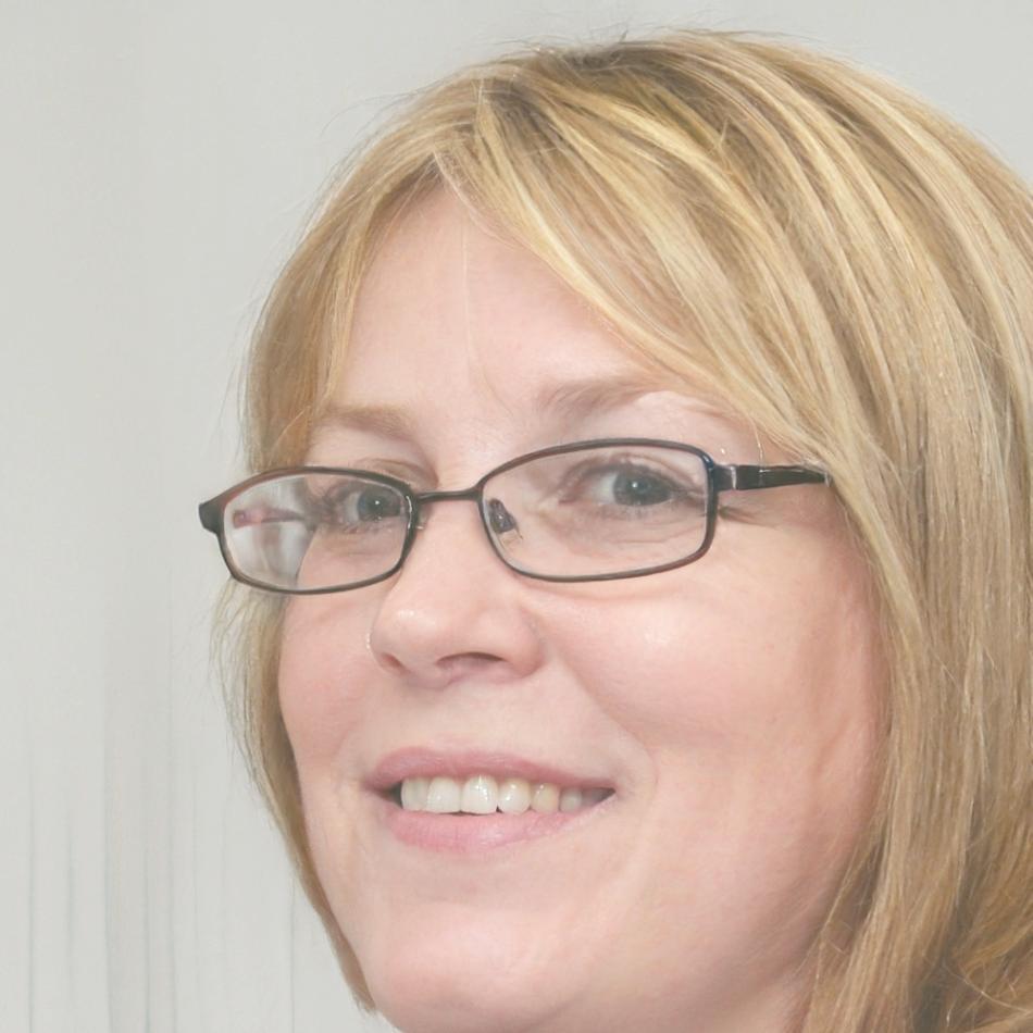 Ana Martínez - Instructora principal